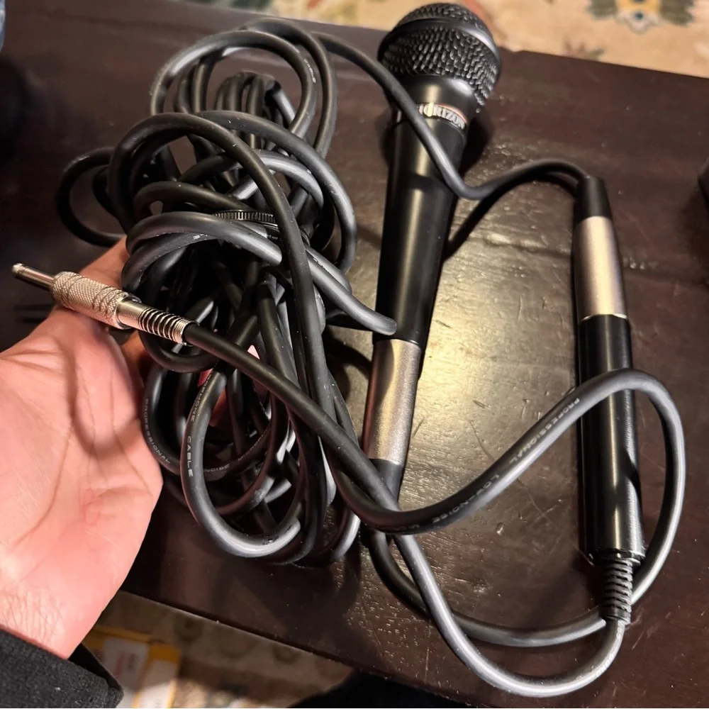 Horizon wired Microphone black and silver